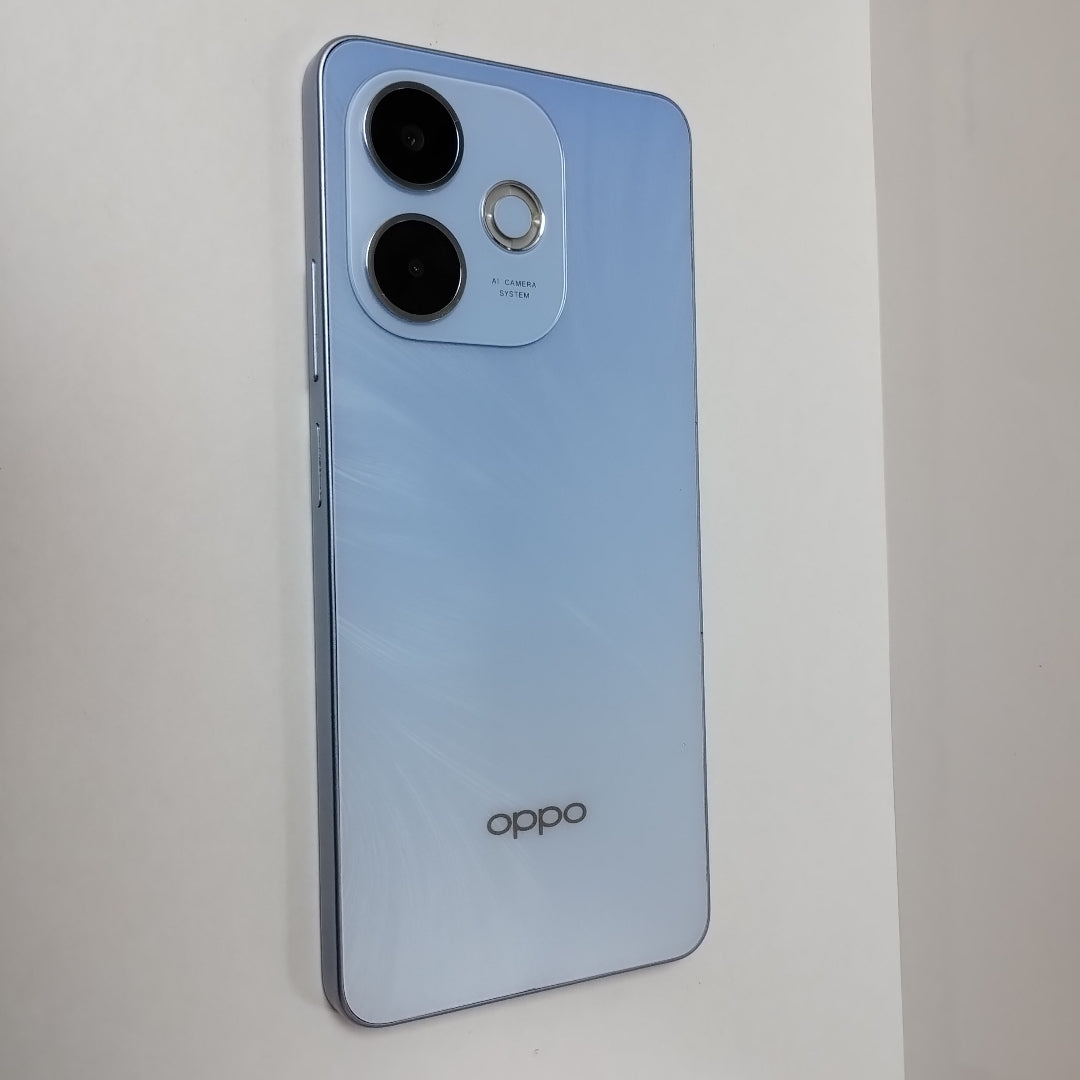 CELULAR OPPO A5 PRO CPH2711 (2025) 256 GB 8 GB RAM (SEMINUEVO)