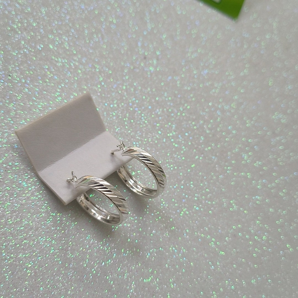 PAR ARRACADAS FACETADAS PLATA .925 2.3 GR (NUEVO)