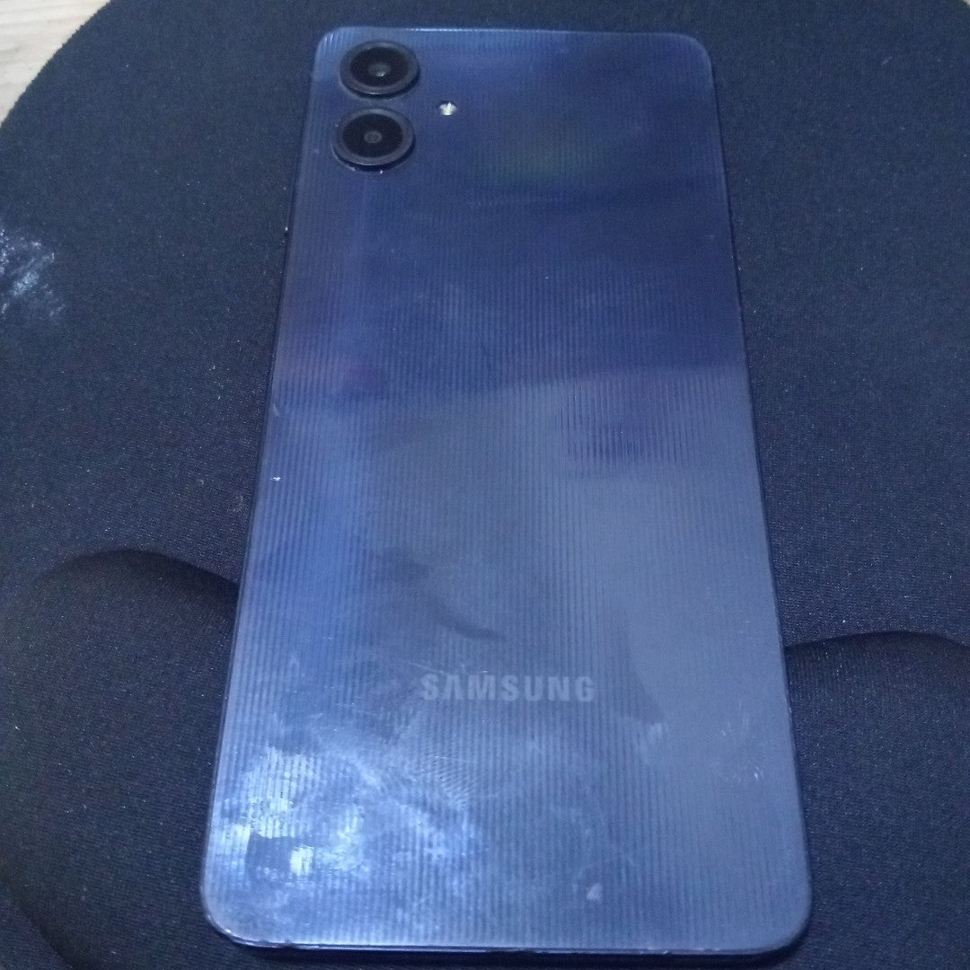 CELULAR SAMSUNG GALAXY A06 SM-A065M (2024) 128 GB 4 GB RAM (SEMINUEVO)
