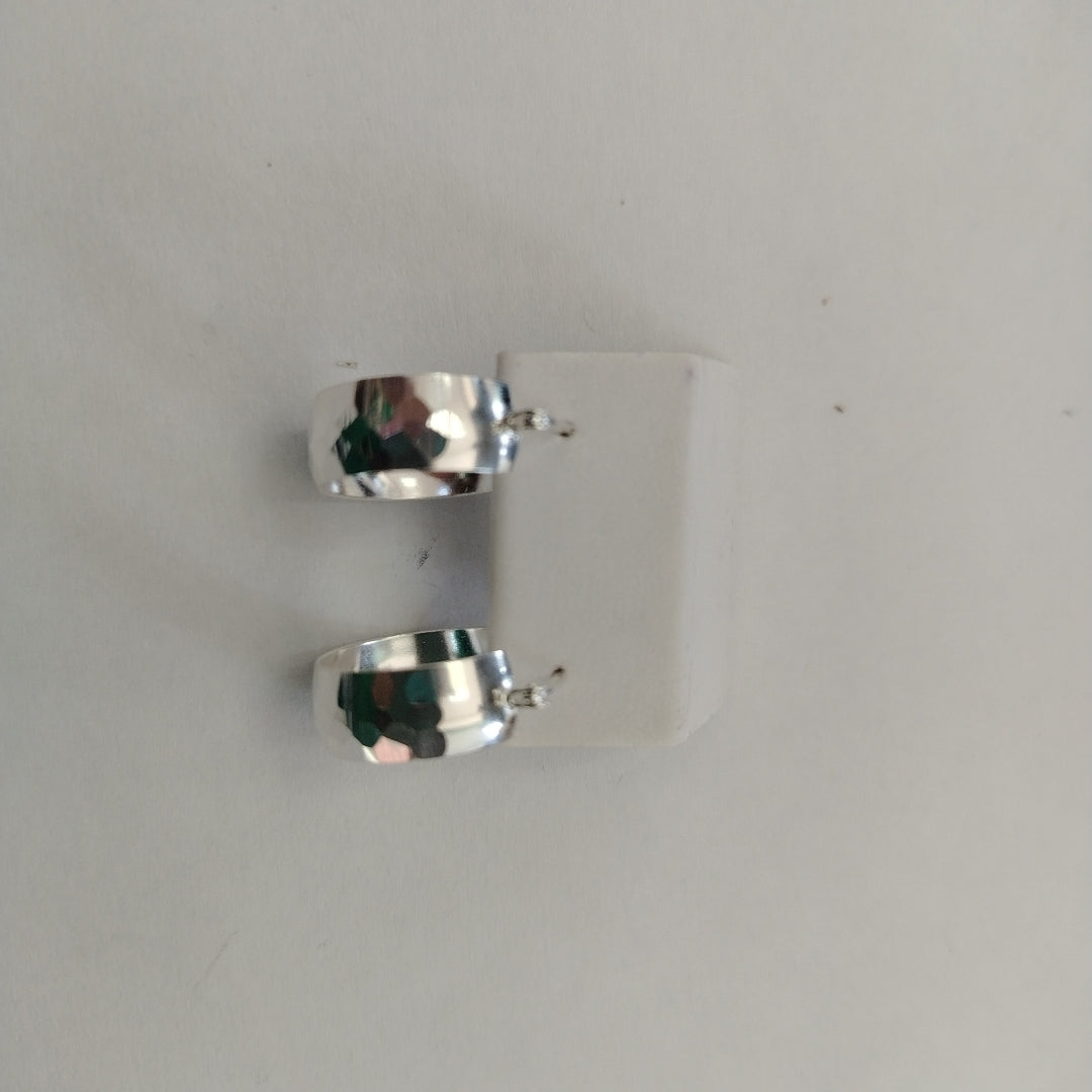 ARETES ARRACADAS FACETADAS PLATA .925 2.8 GR (NUEVO)