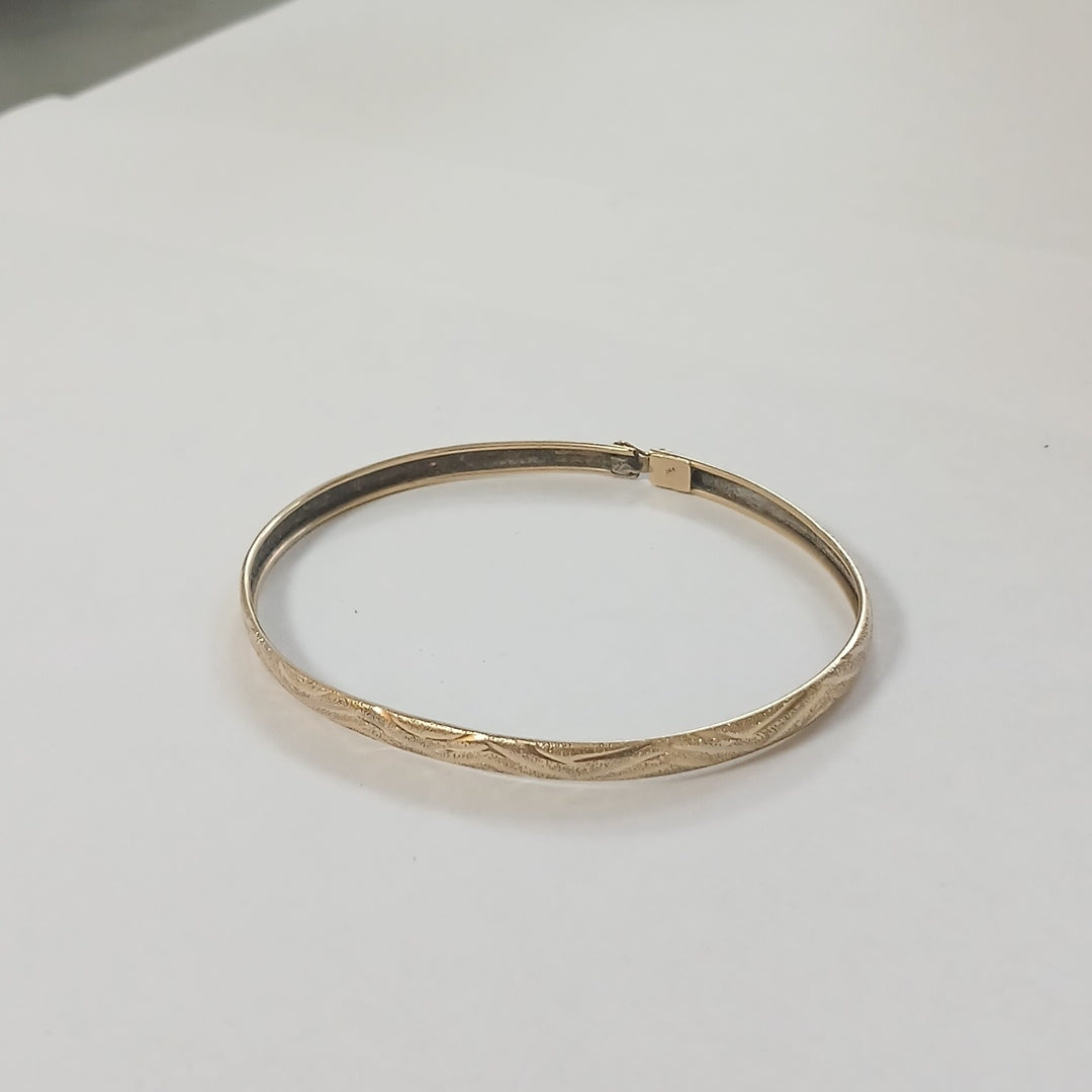 PULSERA RIGIDA ORO 14 K 3.9 GRMS (SEMINUEVO)