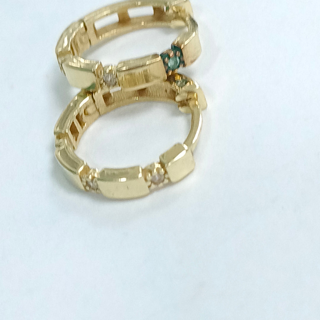 ARETES PAR ORO 14 K 1.9 GRMS (SEMINUEVO)