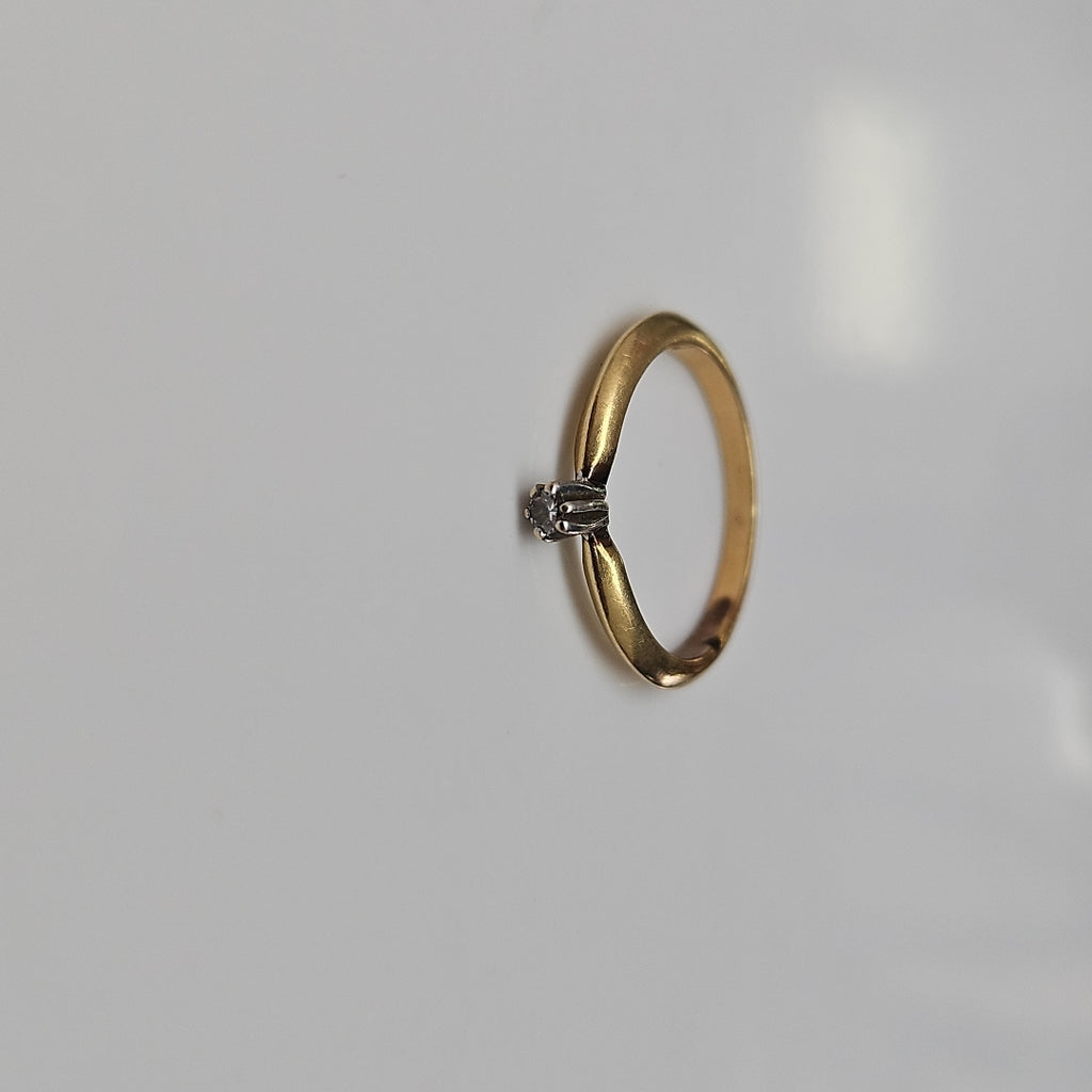 SOLITARIO ORO 14 K 2,40 GRMS (SEMINUEVO)