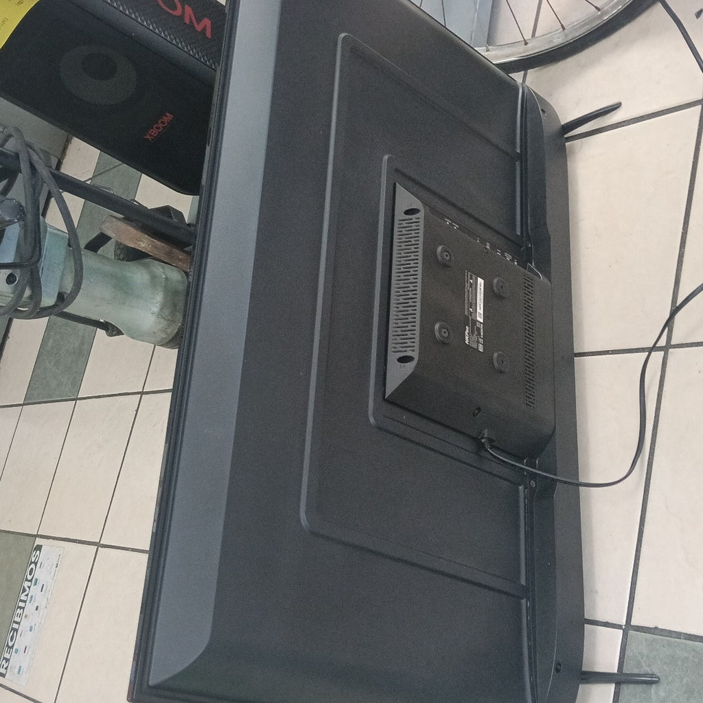 PANTALLA HKPRO HKP42SM2 (2022) 42" LED (SEMINUEVO)