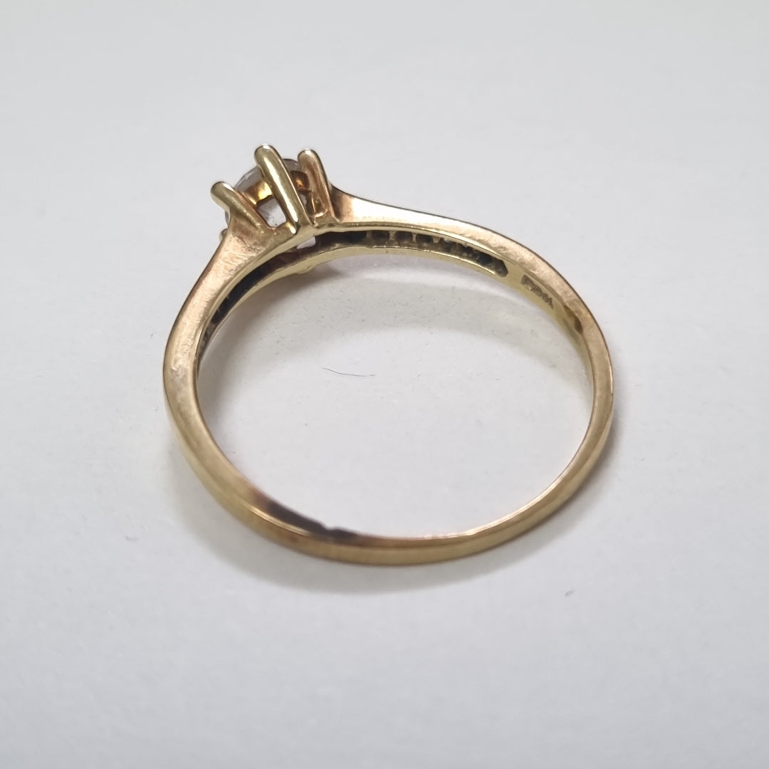 SOLITARIO ORO 14 K 2.4 GRMS (SEMINUEVO)
