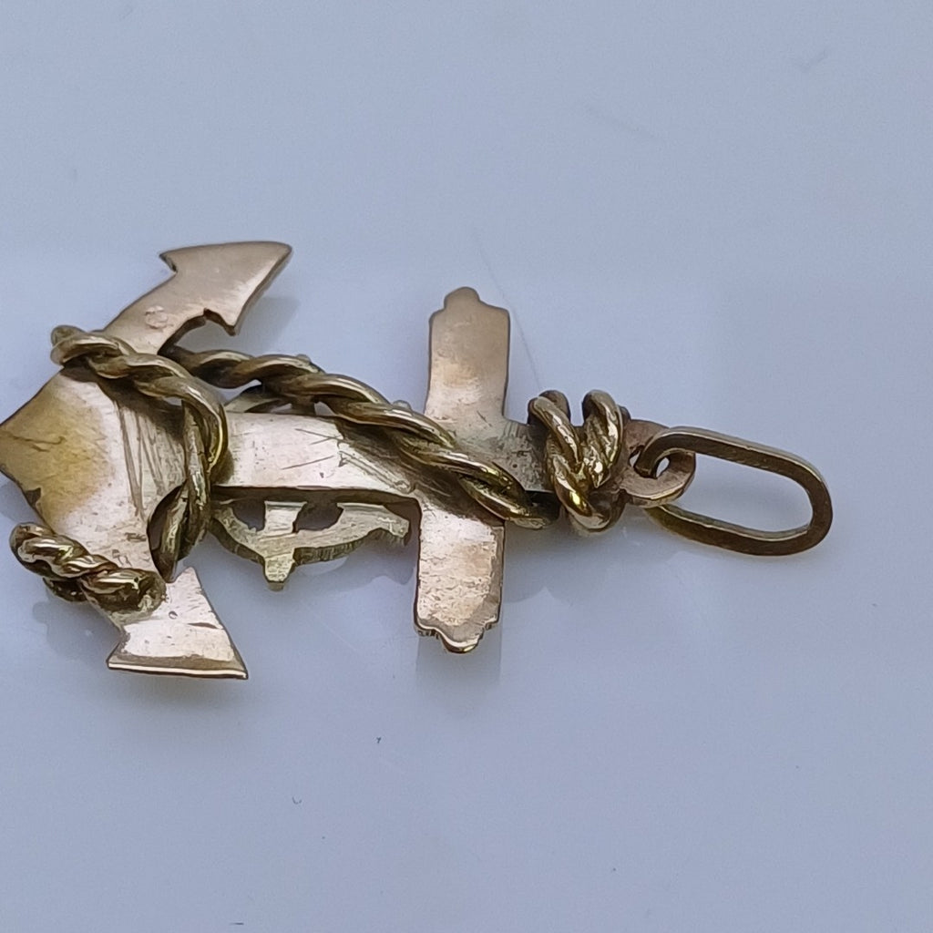 DIJE ORO 8 K 7 GRMS (SEMINUEVO)