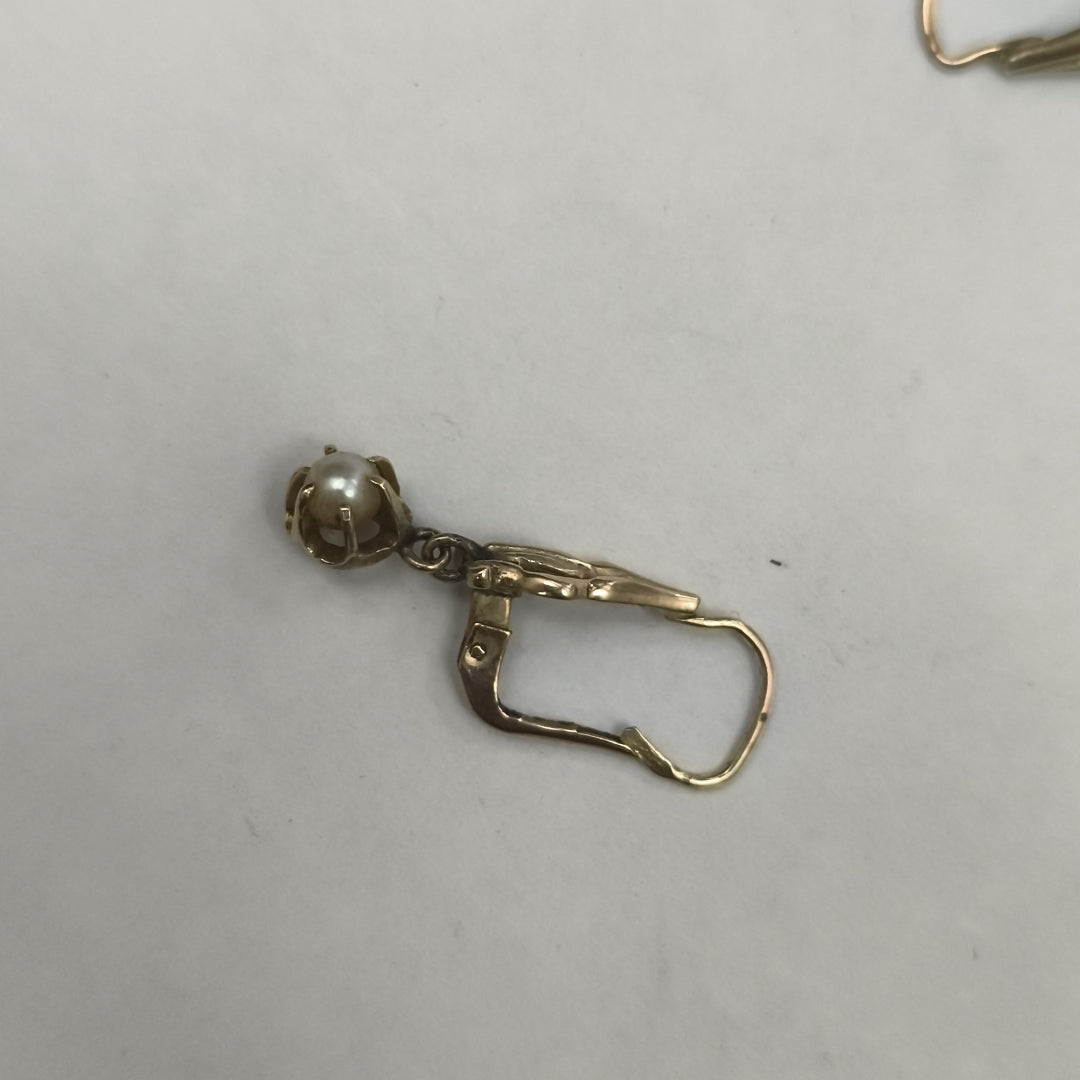 ARETES PAR ORO 8 K 2.6 GRMS (SEMINUEVO)