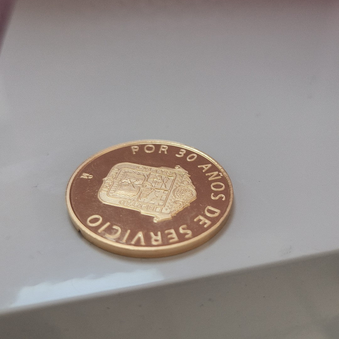 MEDALLA PERSONAL ORO 18 K 31 GRMS (SEMINUEVO)