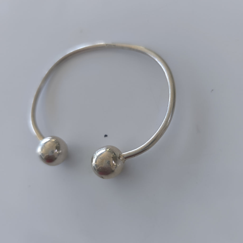 PULSERA RIGIDA PLATA 20,90 GRMS (SEMINUEVO)