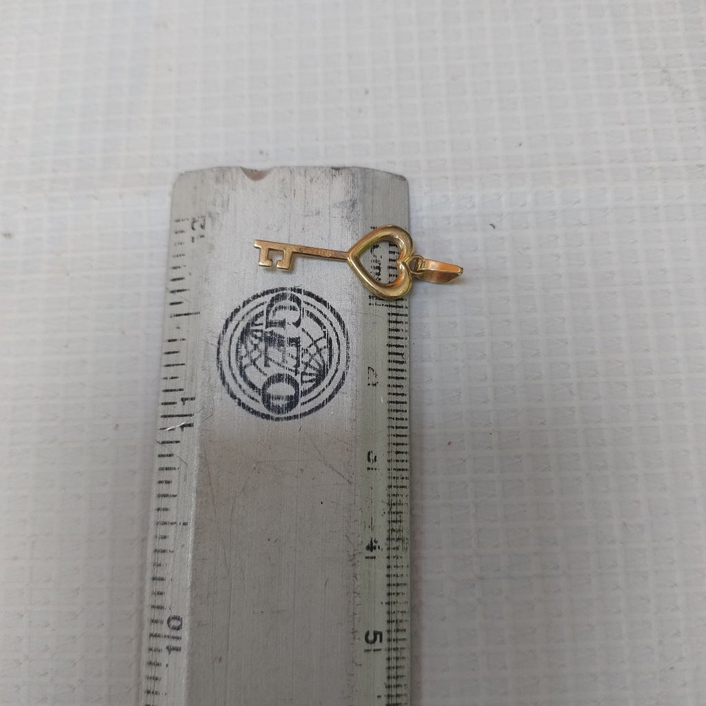 DIJE ORO 10 K 0.7 GRMS (SEMINUEVO)