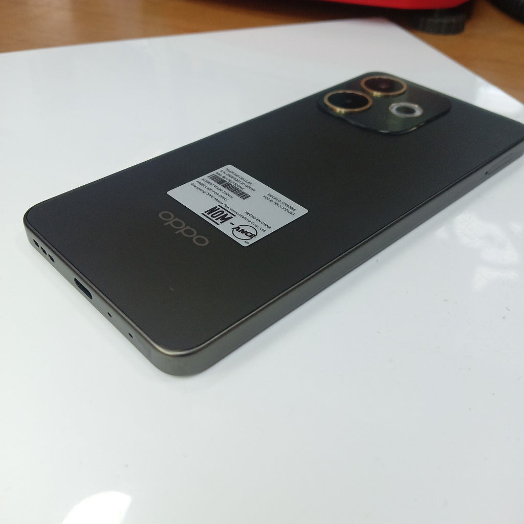 CELULAR OPPO A5 PRO 5G CPH2695 (2025) 256 GB 8 GB RAM (SEMINUEVO)