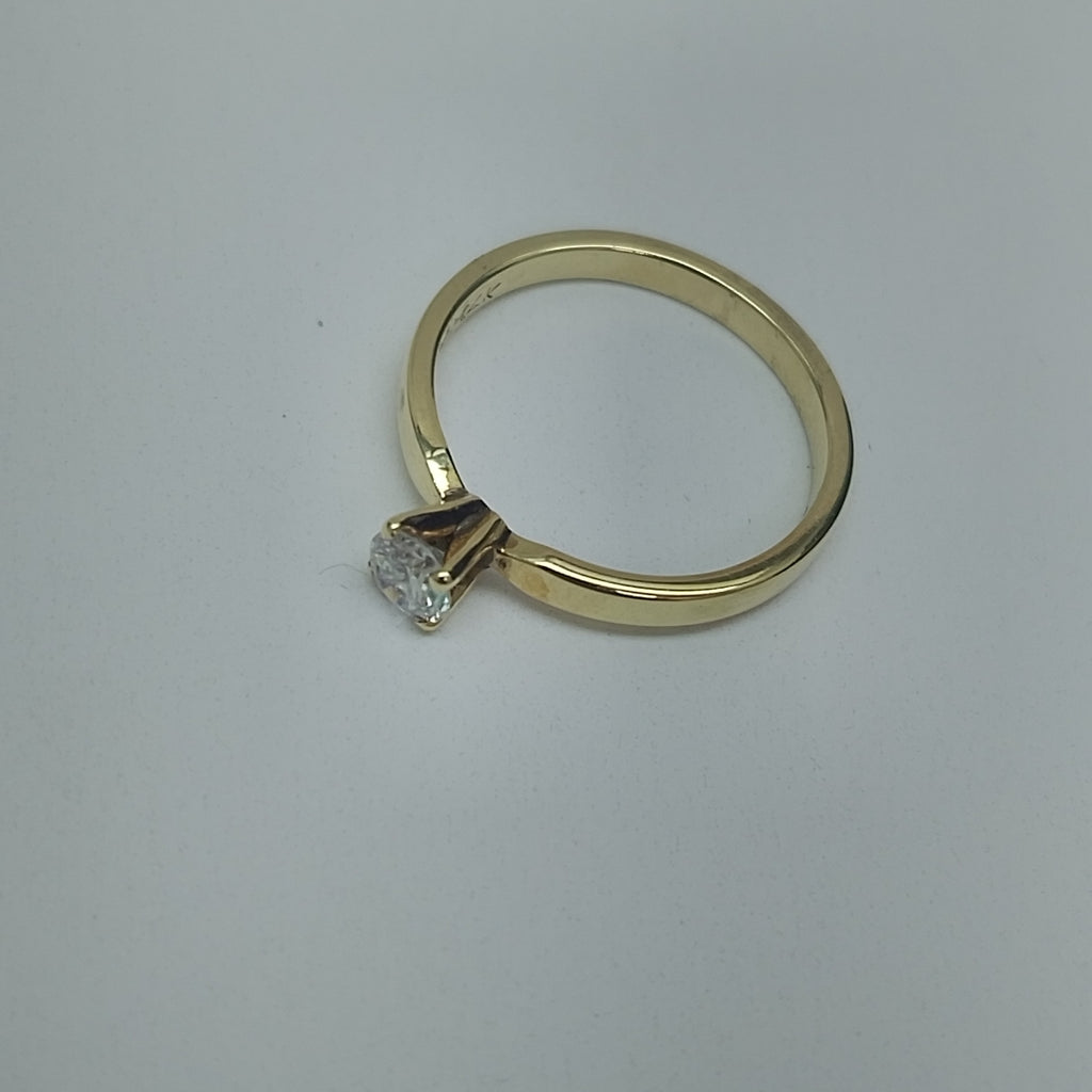 SOLITARIO ORO 14 K 1.9 GRMS (SEMINUEVO)
