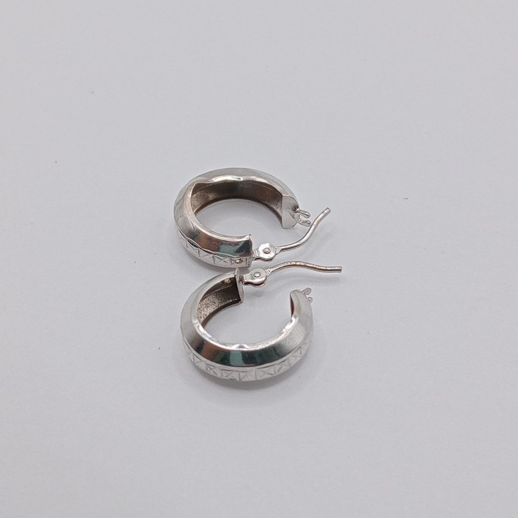 ARRACADAS PAR ORO COMBINADO 14 K 0.8 GRMS (SEMINUEVO)