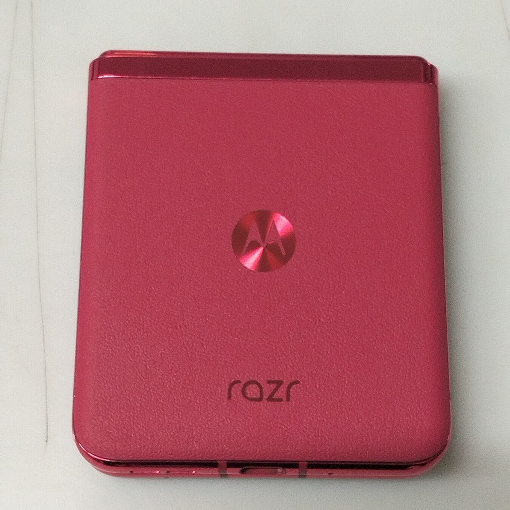 CELULAR MOTOROLA MOTO RAZR 40 ULTRA XT2321-1 (2023) 256 GB 8 GB RAM (SEMINUEVO)