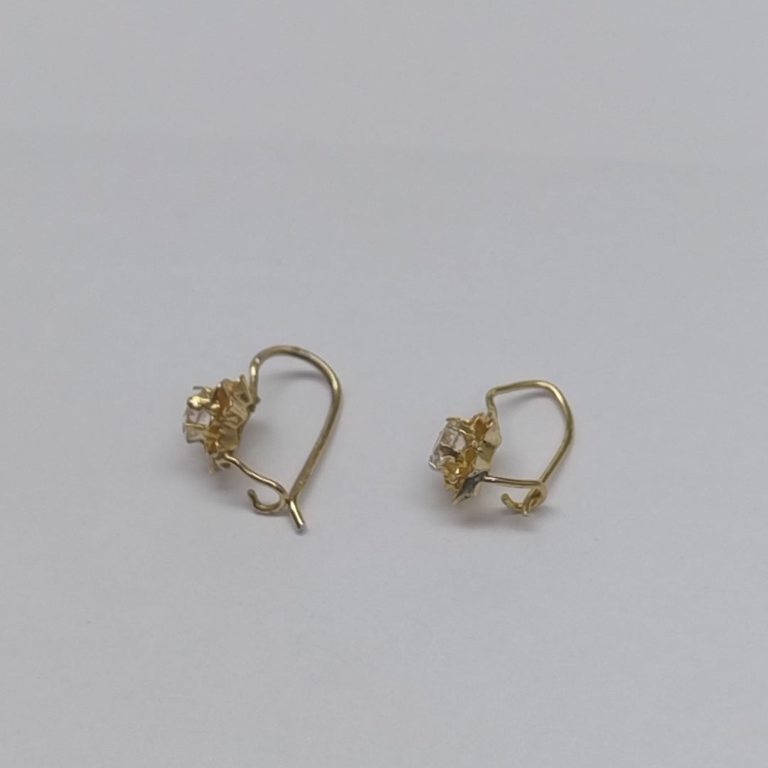 ARETES PAR ORO 8 K 0.8 GRMS (SEMINUEVO)
