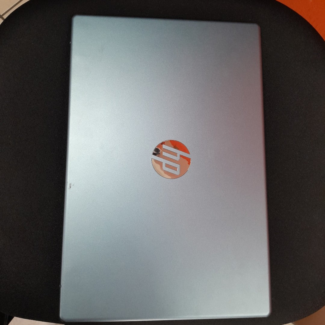 LAPTOP HP 14-EM0017LA (2024) 512 GB SSD 8 GB RAM (SEMINUEVO)