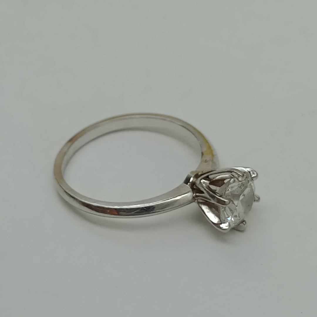 SOLITARIO ORO 14 K 2,40 GRMS (SEMINUEVO)