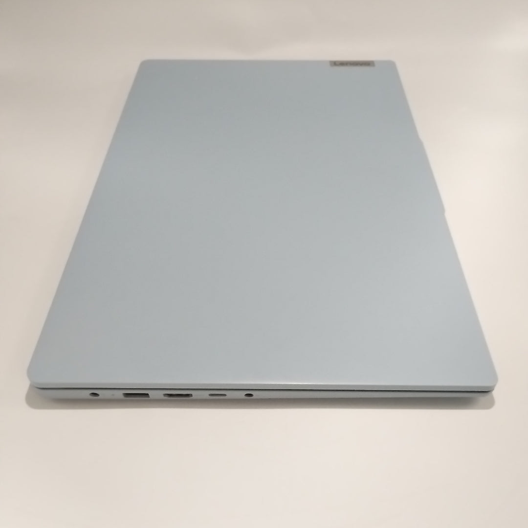 LAPTOP LENOVO IDEAPAD SLIM 3 15IAN8 (2024) 256 GB SSD 8 GB RAM (SEMINUEVO)