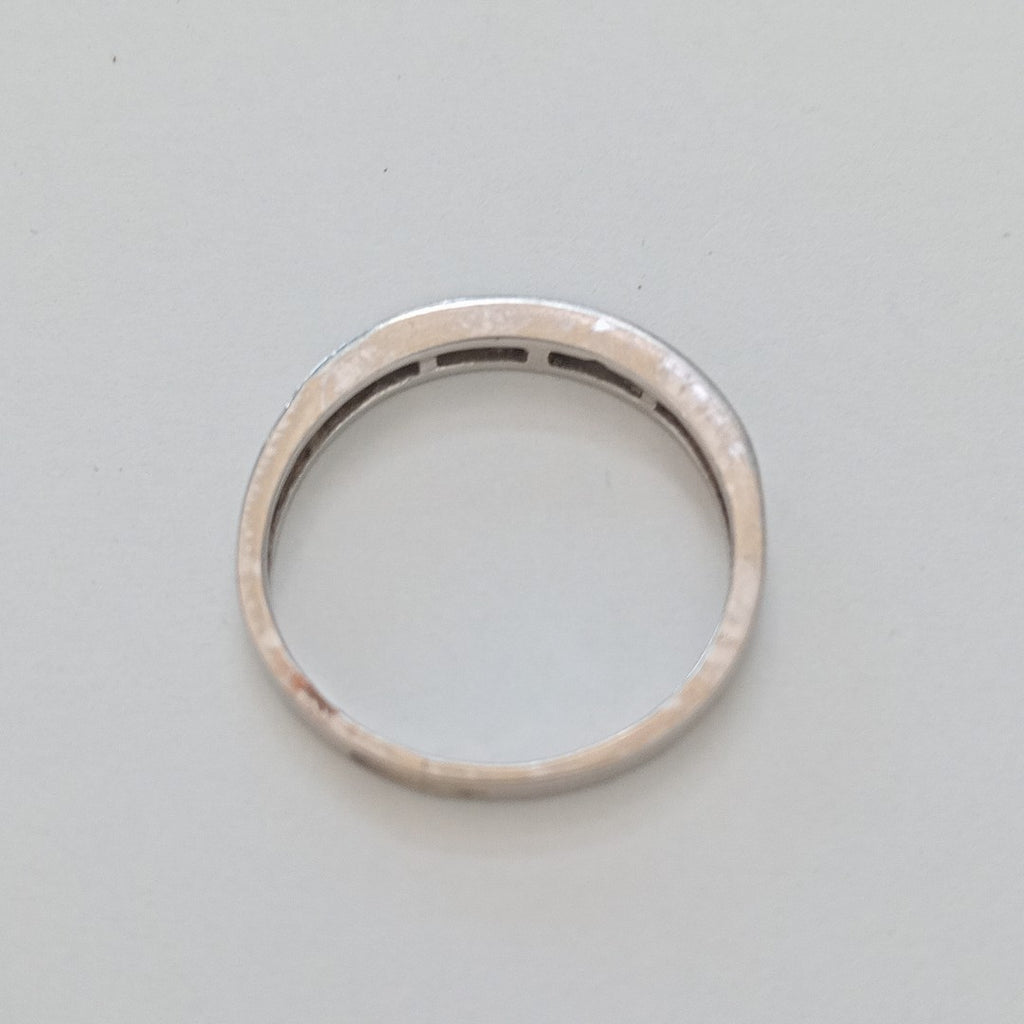 ANILLITO ORO BLANCO 10 K 2.2 GRMS (SEMINUEVO)