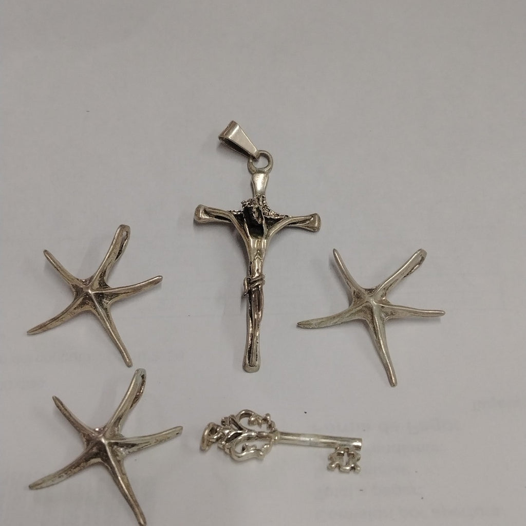 CRUZ, DIJE PLATA 16.7 GRMS (SEMINUEVO)