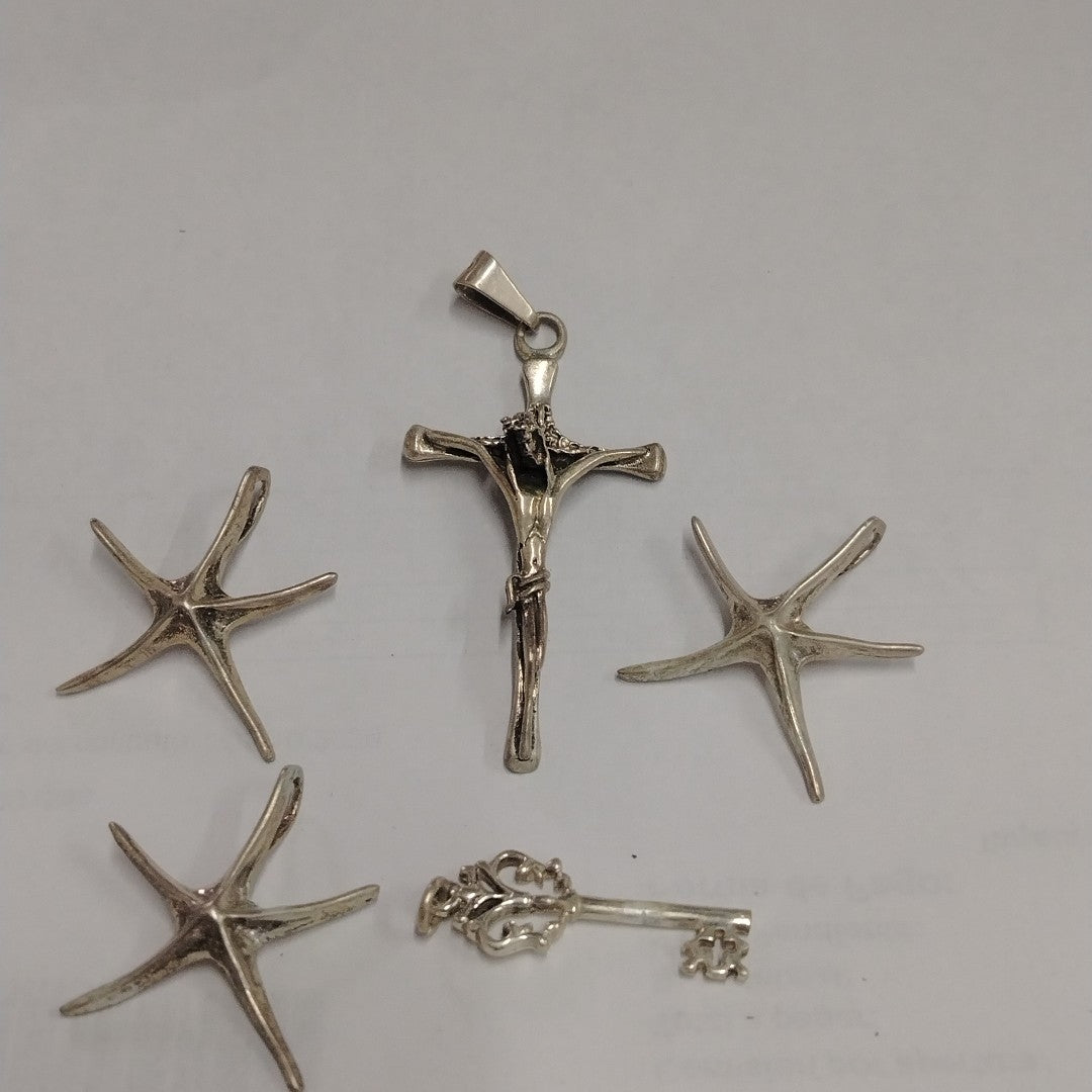 CRUZ, DIJE PLATA 16.7 GRMS (SEMINUEVO)