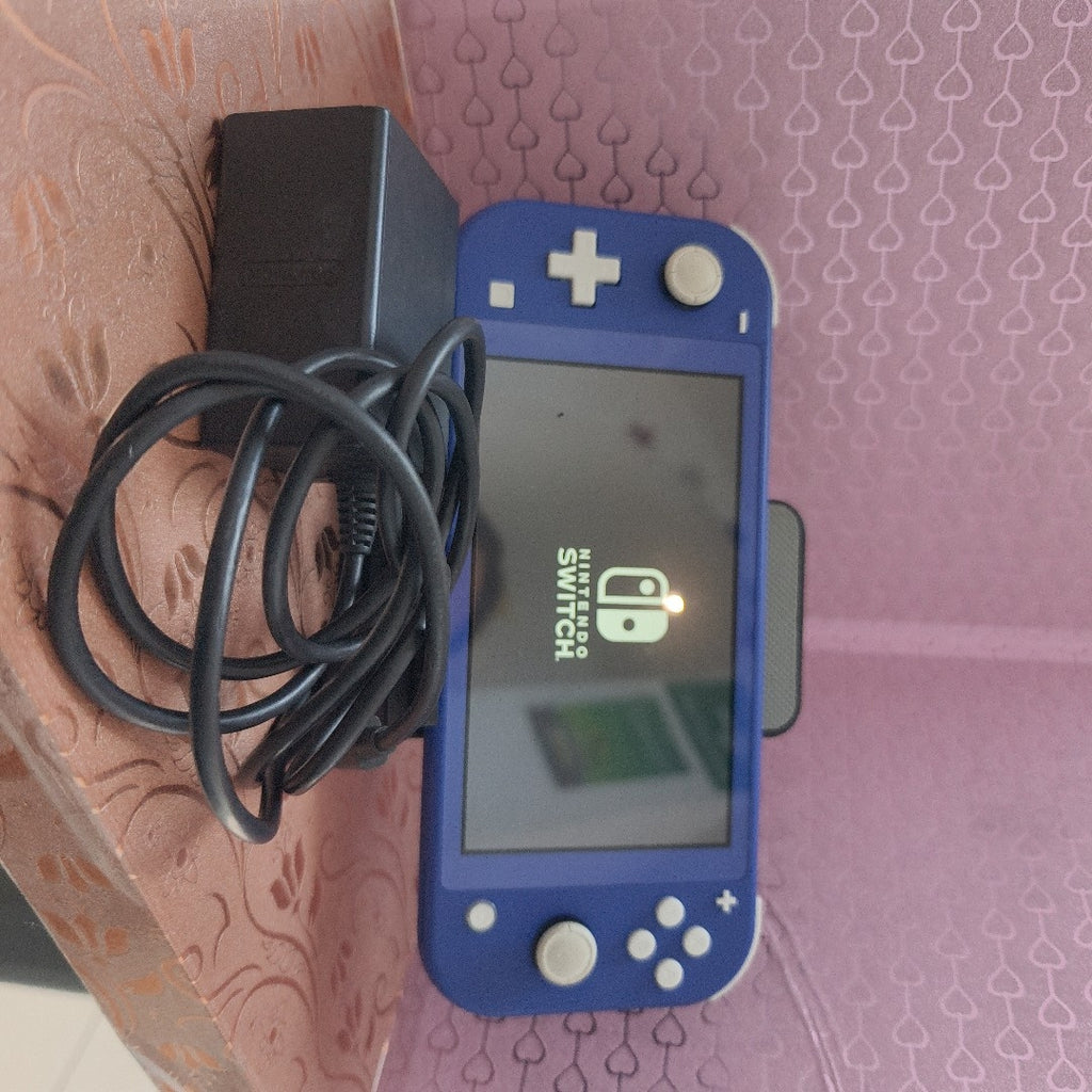 CONSOLA DE VIDEOJUEGO NINTENDO SWITCH 32 GB (SEMINUEVO)
