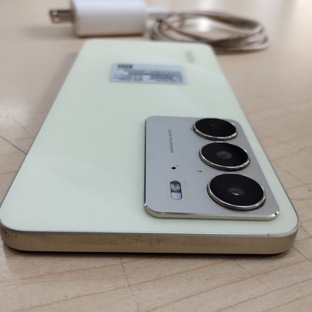 CELULAR REALME C75 RMX3941 (2025) 256 GB 8 GB RAM (SEMINUEVO)