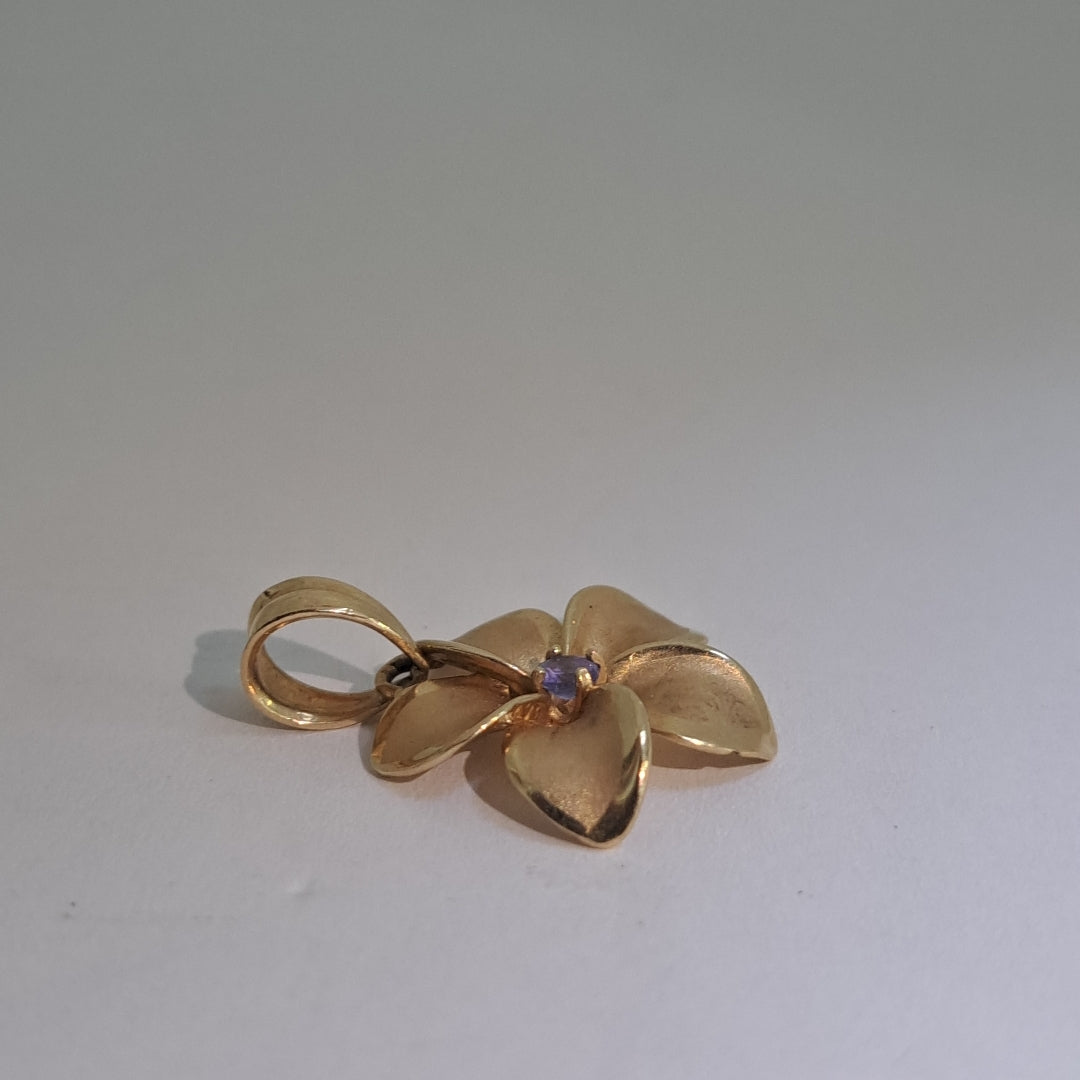 DIJE ORO 14 K 3.2 GRMS (SEMINUEVO)