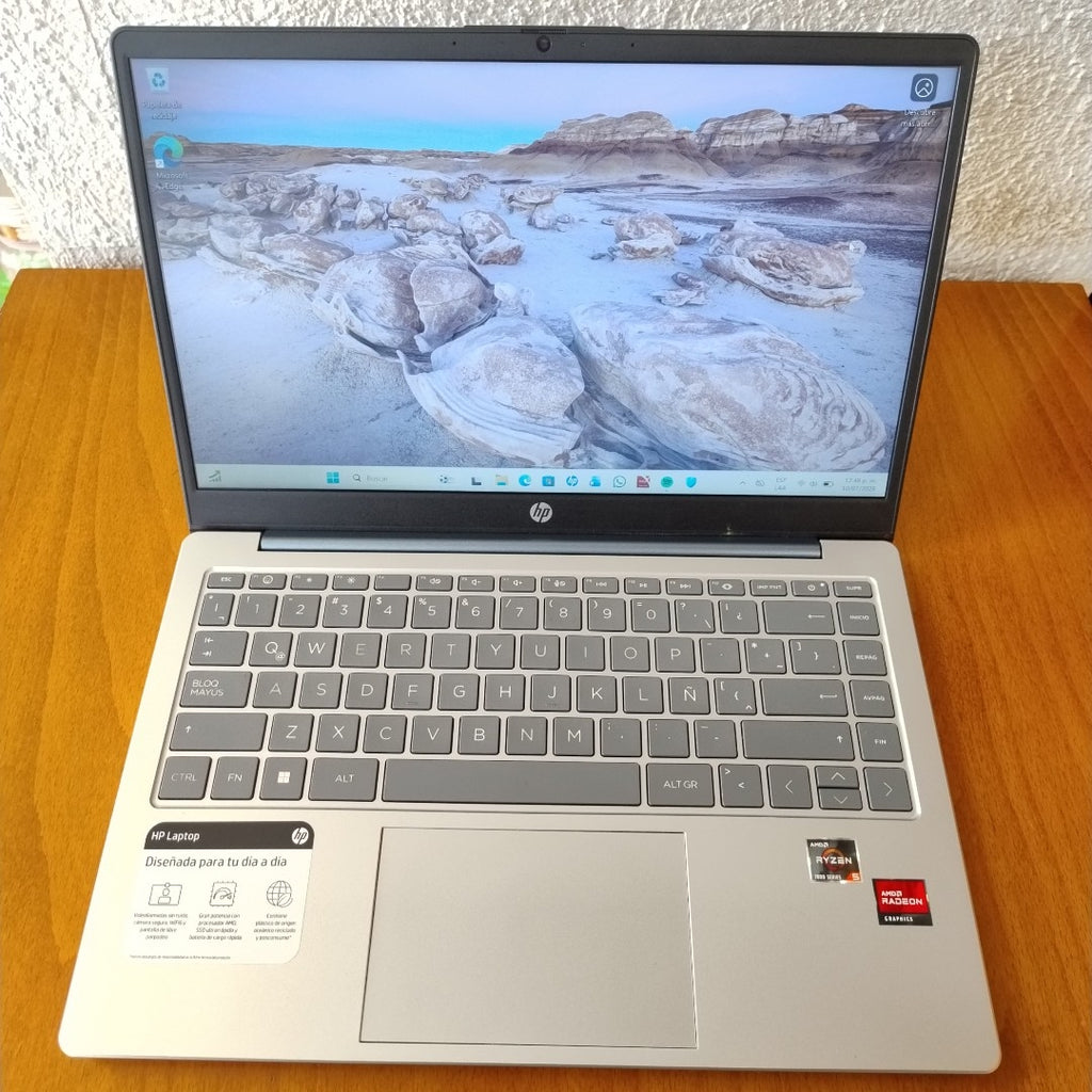 LAPTOP HP 14-EM0017LA (2024) 512 GB SSD 8 GB RAM (SEMINUEVO)