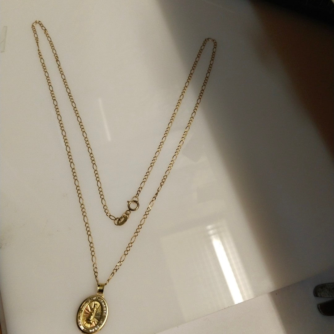 CADENA, MEDALLA RELIGIOSA ORO 10 K 3 GRMS (SEMINUEVO)