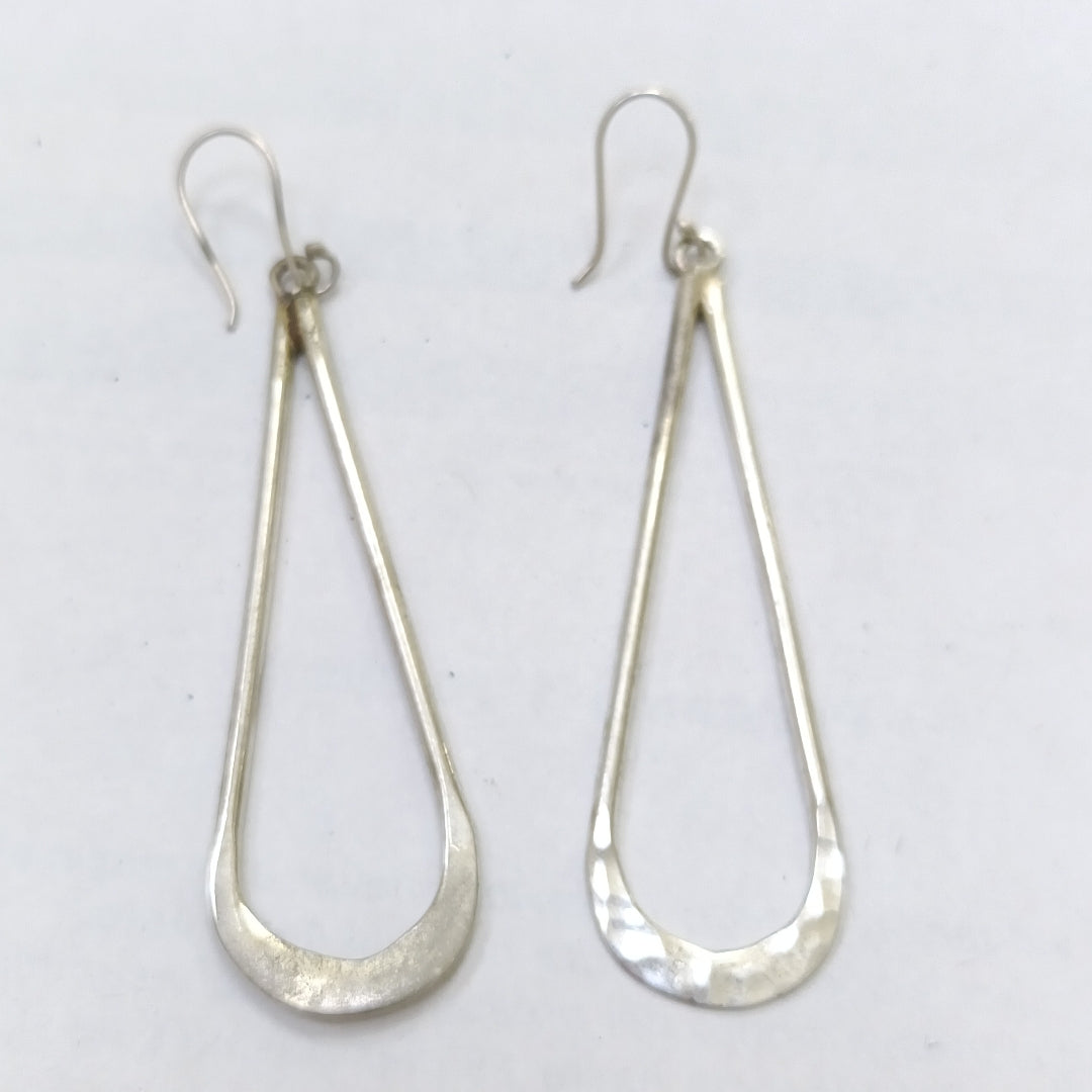 ARETES PAR PLATA 13,00 GRMS (SEMINUEVO)