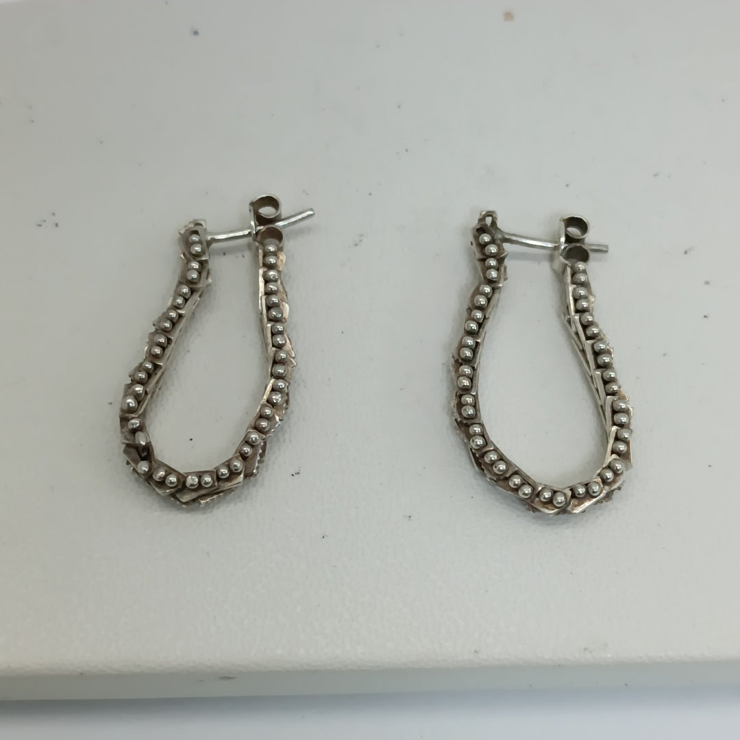 ARETES PAR PLATA 4.4 GRMS (SEMINUEVO)