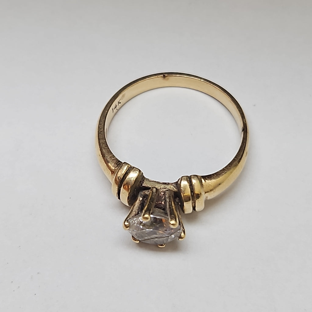 SOLITARIO ORO 14 K 4.8 GRMS (SEMINUEVO)