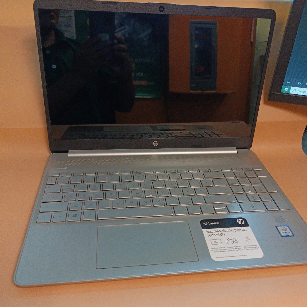 LAPTOP HP 15-DY0016LA (2023) 256 GB 12 GB RAM (SEMINUEVO)