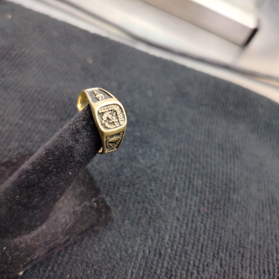 ANILLO DE GRADUACIÓN ORO 10 K 4 GRMS (SEMINUEVO)
