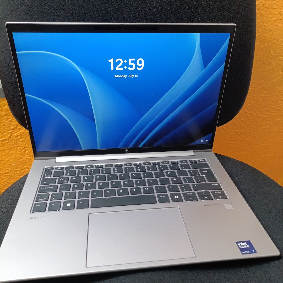 LAPTOP HP ZBOOK FIREFLY 14 G11 (2024) 512 GB SSD 16 GB RAM (SEMINUEVO)