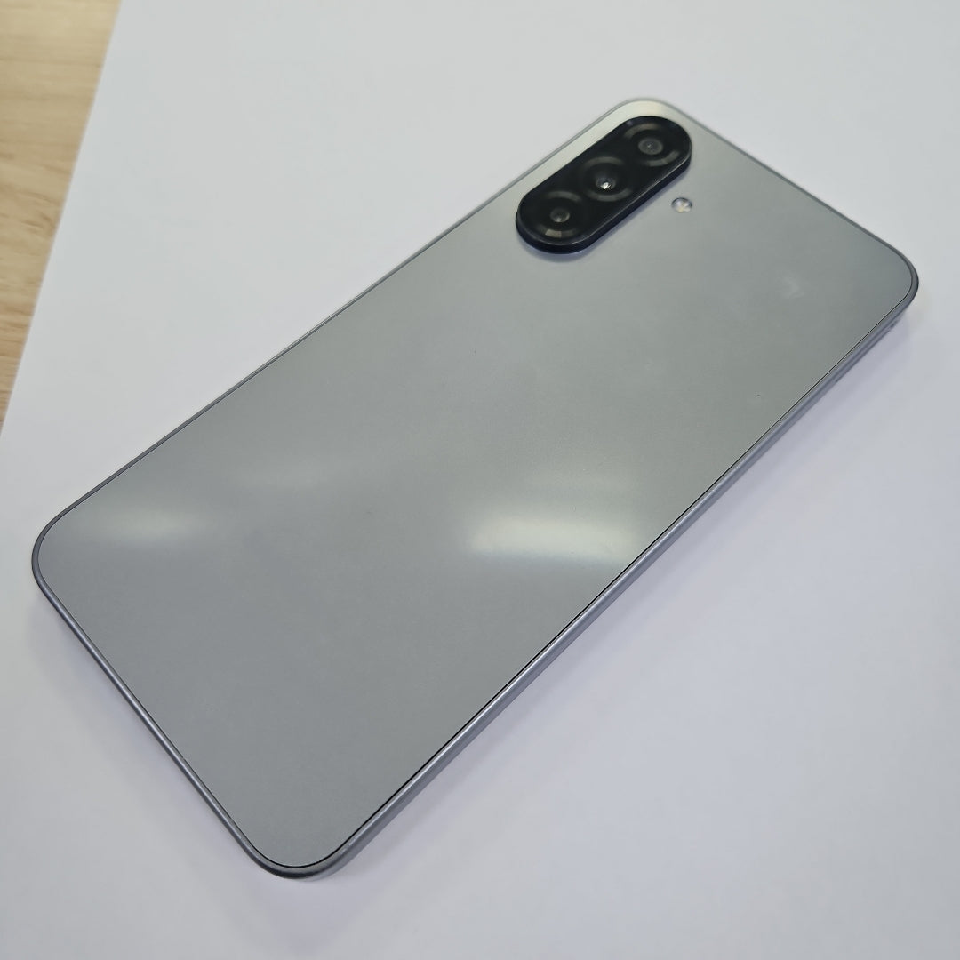CELULAR SAMSUNG GALAXY A17 SM-A175F (2025) 128 GB 4 GB RAM (SEMINUEVO)