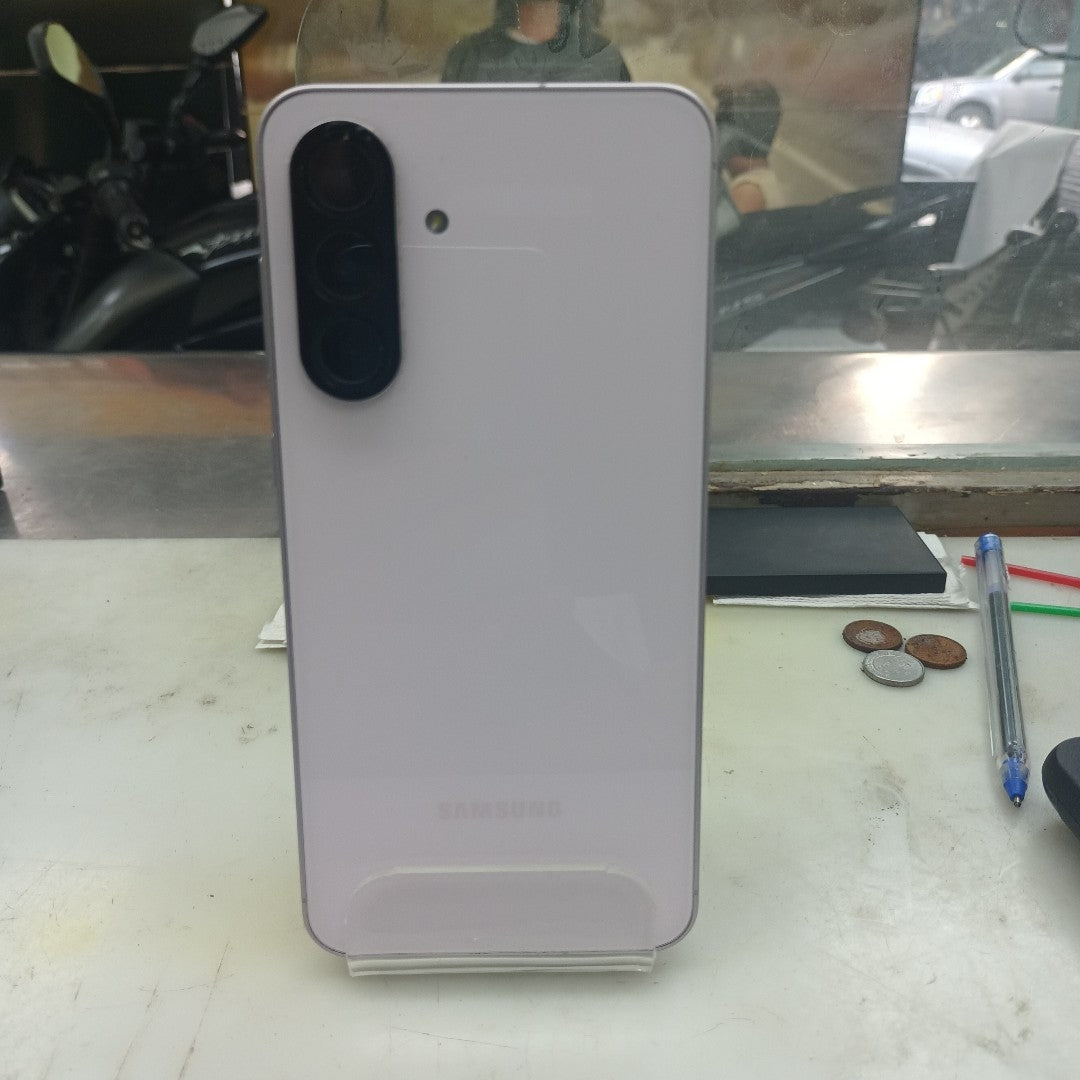 CELULAR SAMSUNG GALAXY A56 SM-A566E (2025) 256 GB 8 GB RAM (SEMINUEVO)
