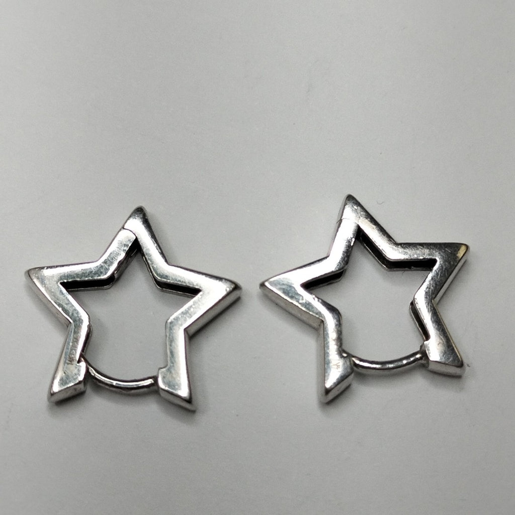 ARETES PAR ORO BLANCO 14 K 2.5 GRMS (SEMINUEVO)