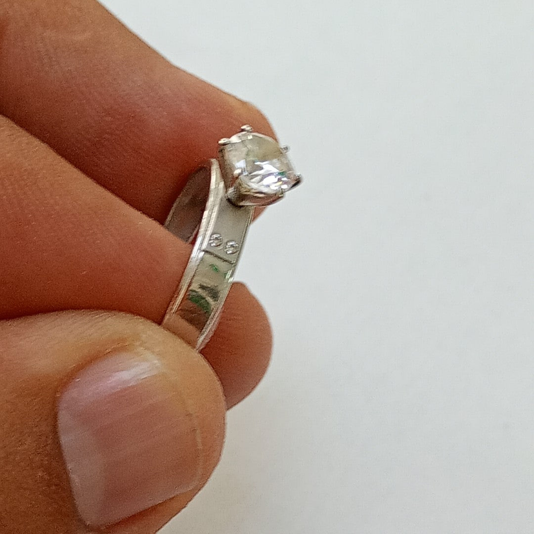 ANILLITO ORO BLANCO 10 K 1,90 GRMS (SEMINUEVO)