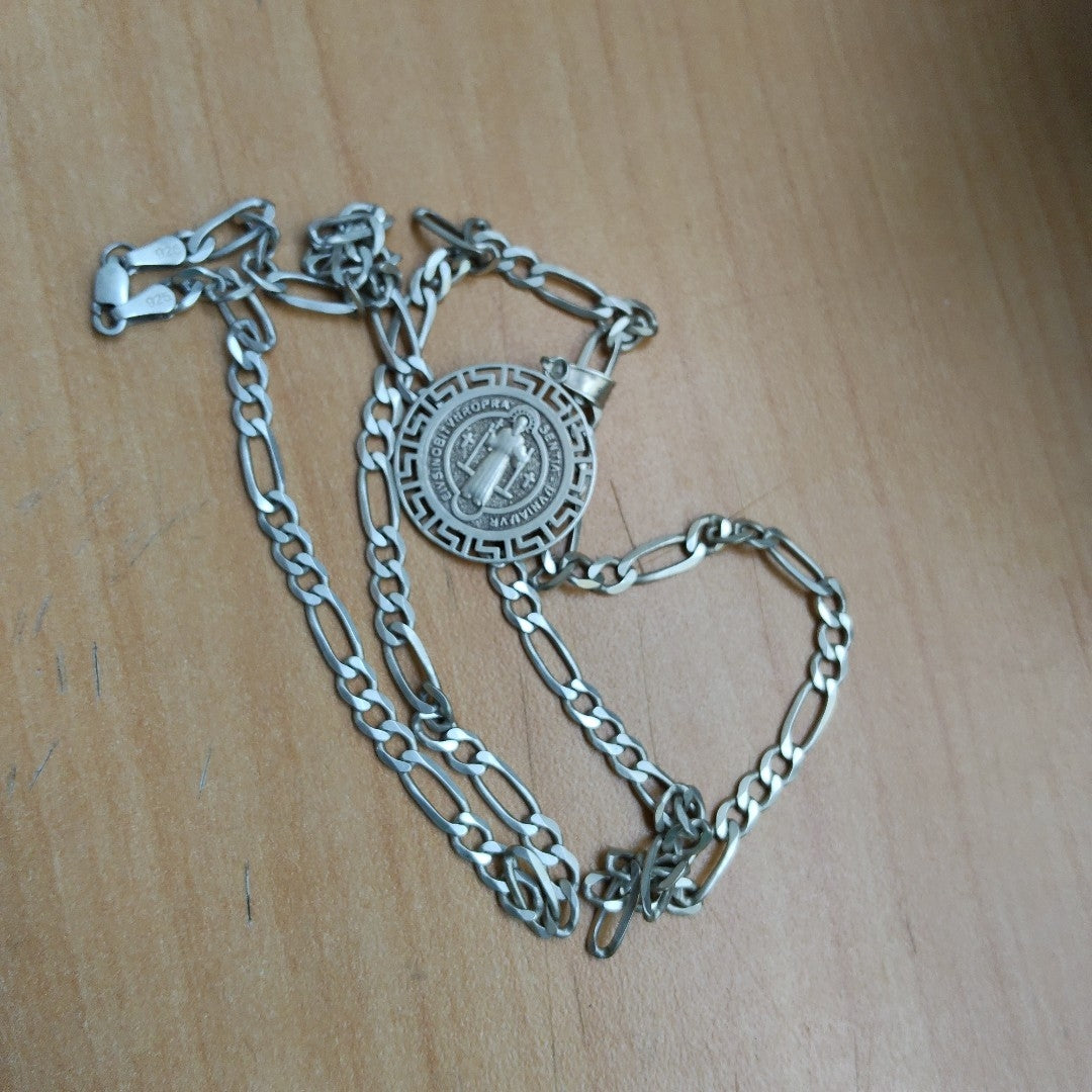 CADENA, MEDALLA RELIGIOSA PLATA 21.9 GRMS (SEMINUEVO)