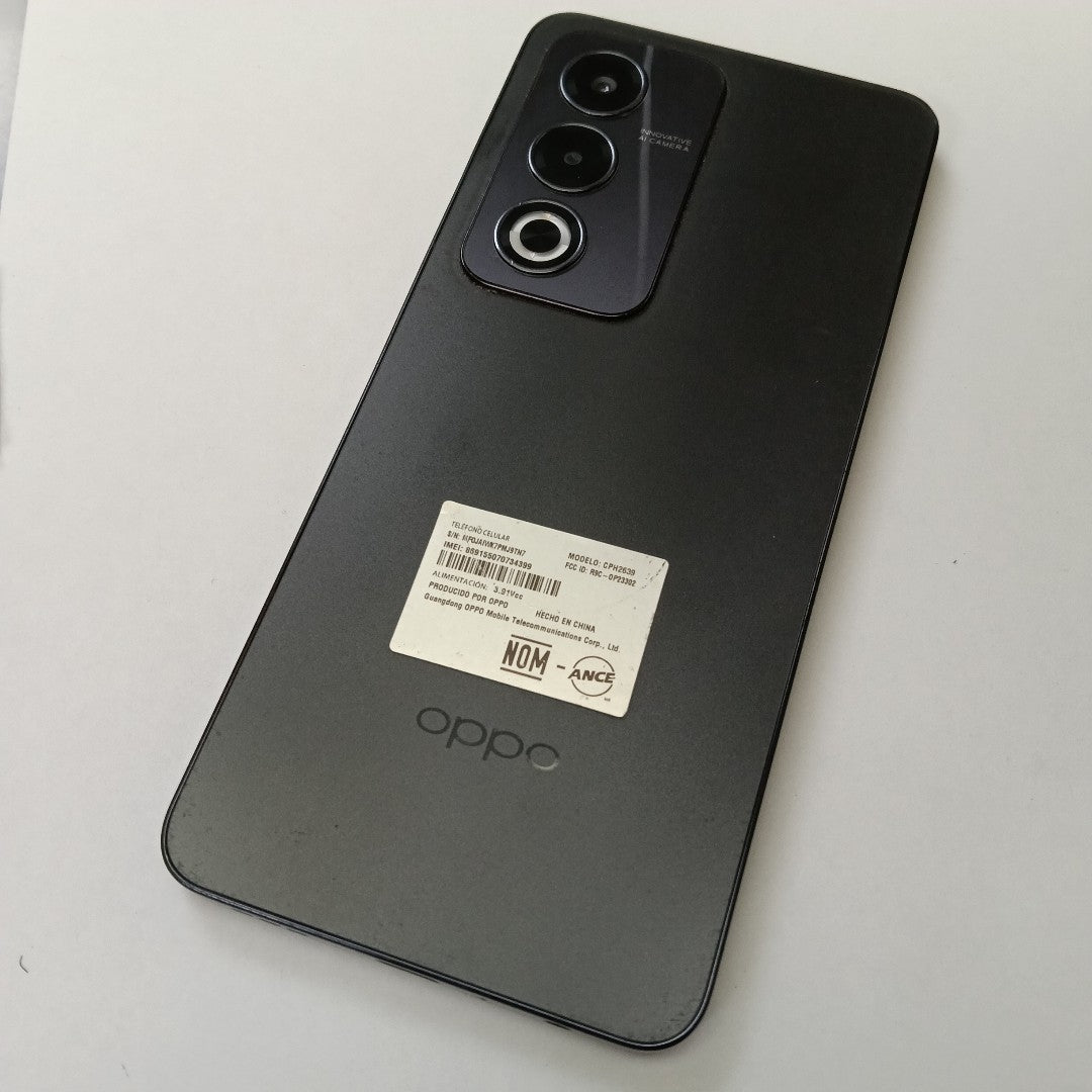 CELULAR OPPO A80 5G CPH2639 (2024) 256 GB 8 GB RAM (SEMINUEVO)