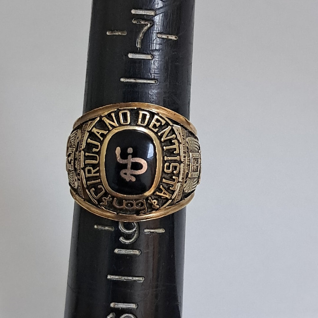 ANILLO DE GRADUACIÓN ORO 14 K 16,80 GRMS (SEMINUEVO)