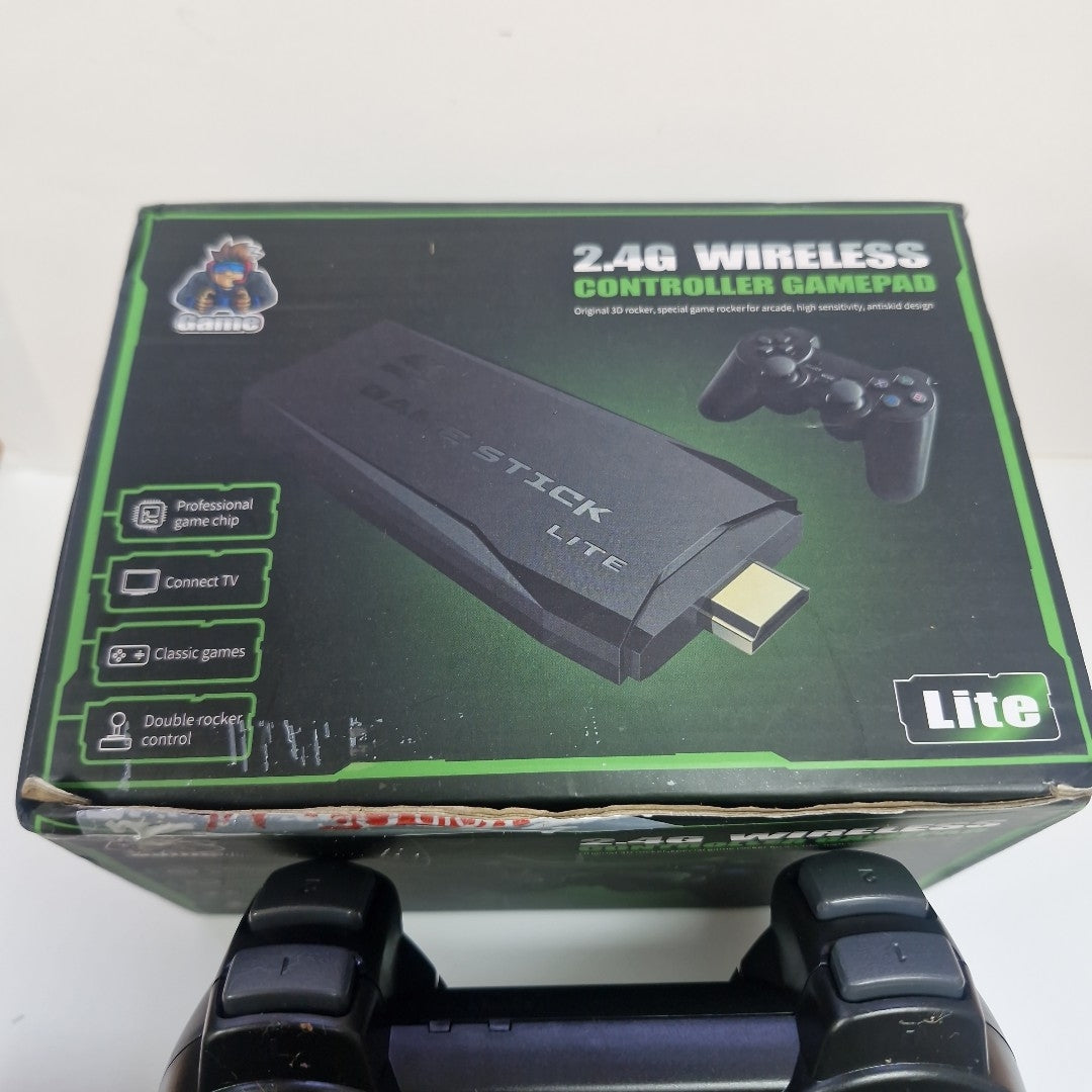 CONSOLA DE VIDEOJUEGO OTRAS MARCAS OTROS MODELOS GAME STICK 2 CONTROLES (SEMINUEVO)