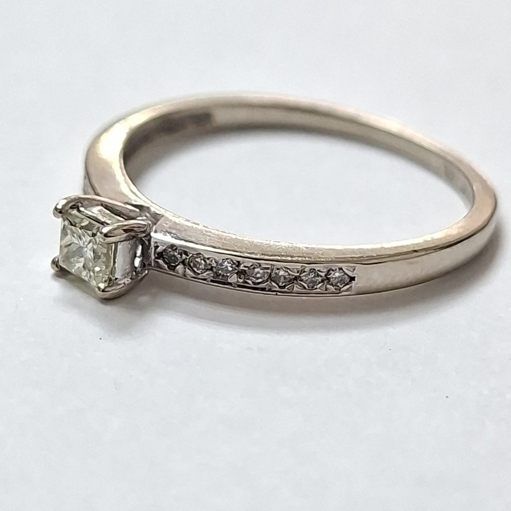 ANILLITO ORO 14 K 1.7 GRMS (SEMINUEVO)