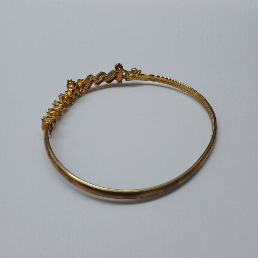 PULSERA RIGIDA ORO 10 K 5.8 GRMS (SEMINUEVO)