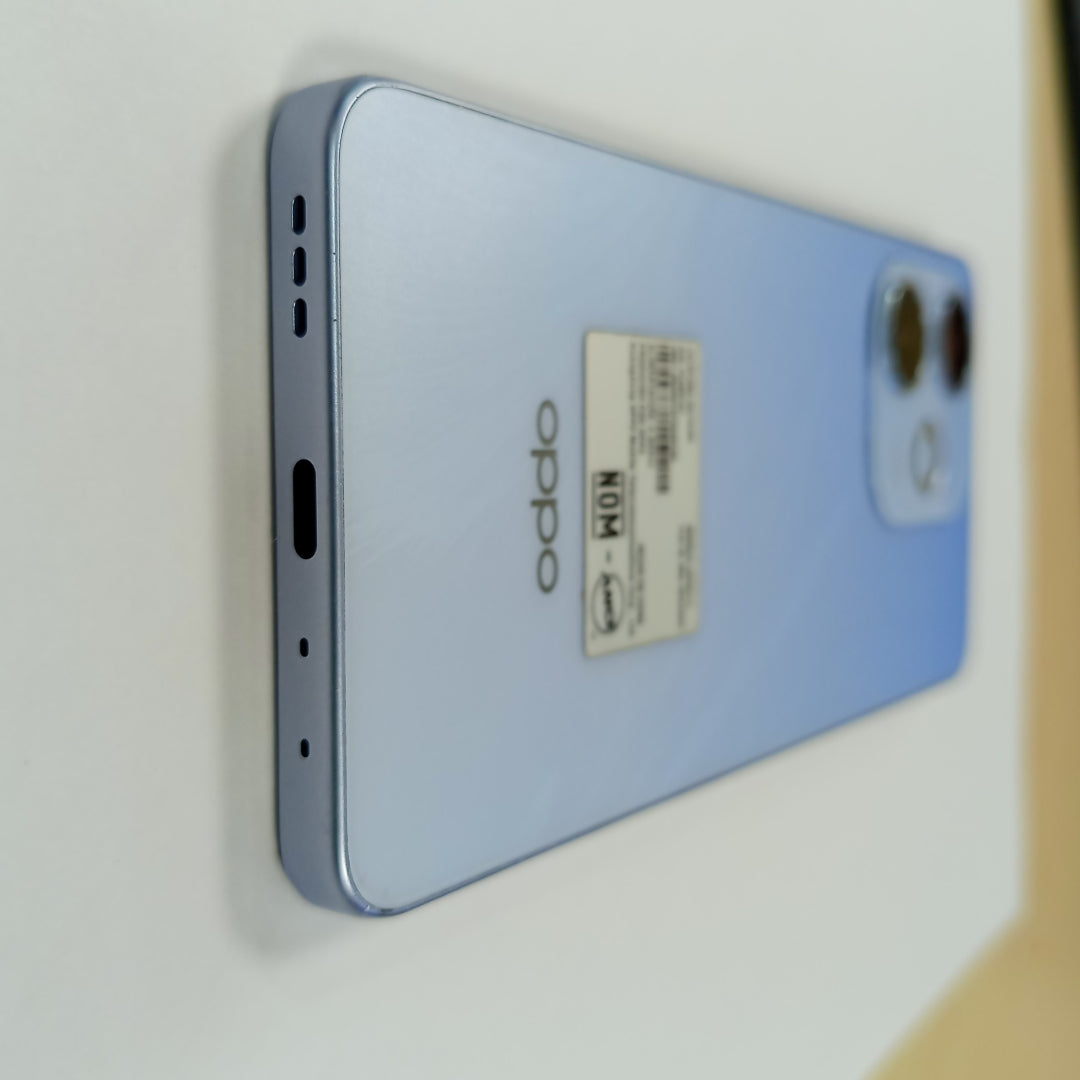 CELULAR OPPO A5 PRO CPH2711 (2025) 256 GB 8 GB RAM (SEMINUEVO)