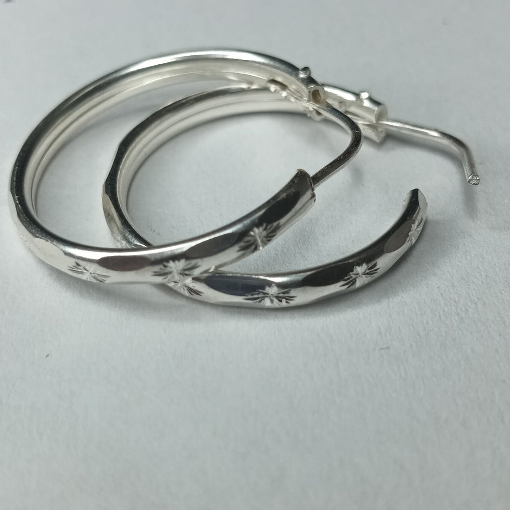 PAR ARRACADAS FACETADA PLATA .925 2.1 GR (NUEVO)