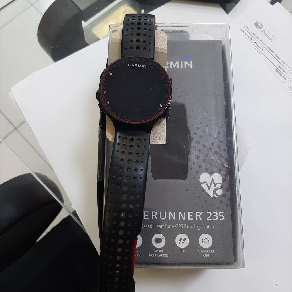 SMARTWATCH GARMIN FORERUNNER 235 31 MM GPS (SEMINUEVO)