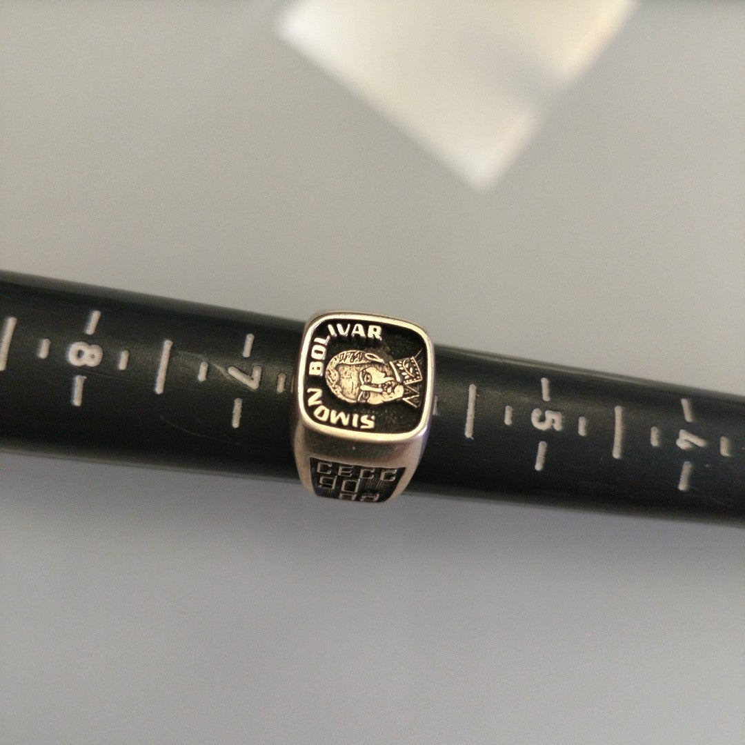 ANILLO DE GRADUACIÓN ORO 8 K 9.4 GRMS (SEMINUEVO)